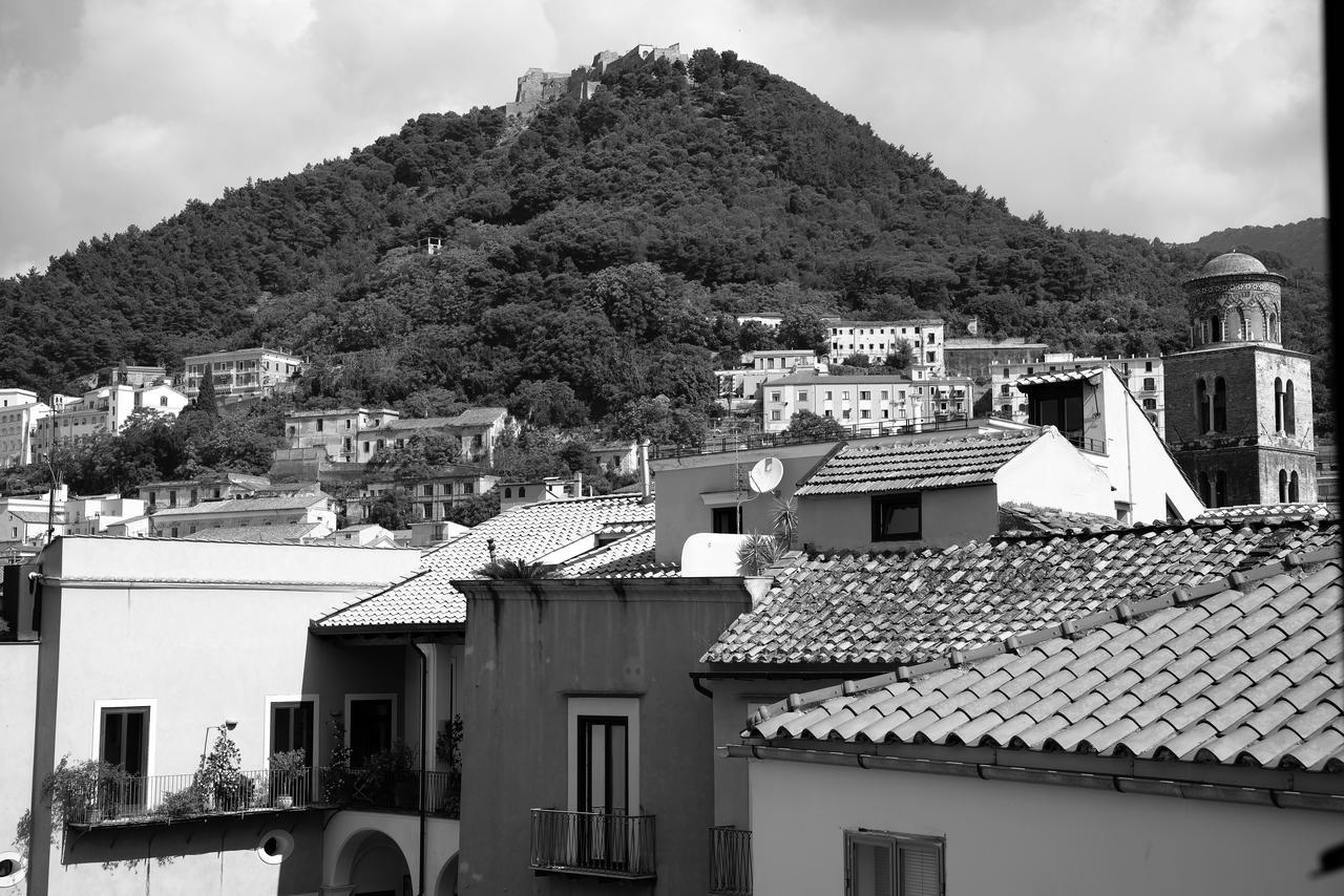 Bed And Travel Apartment Dogana Regia 15 Salerno Exteriör bild