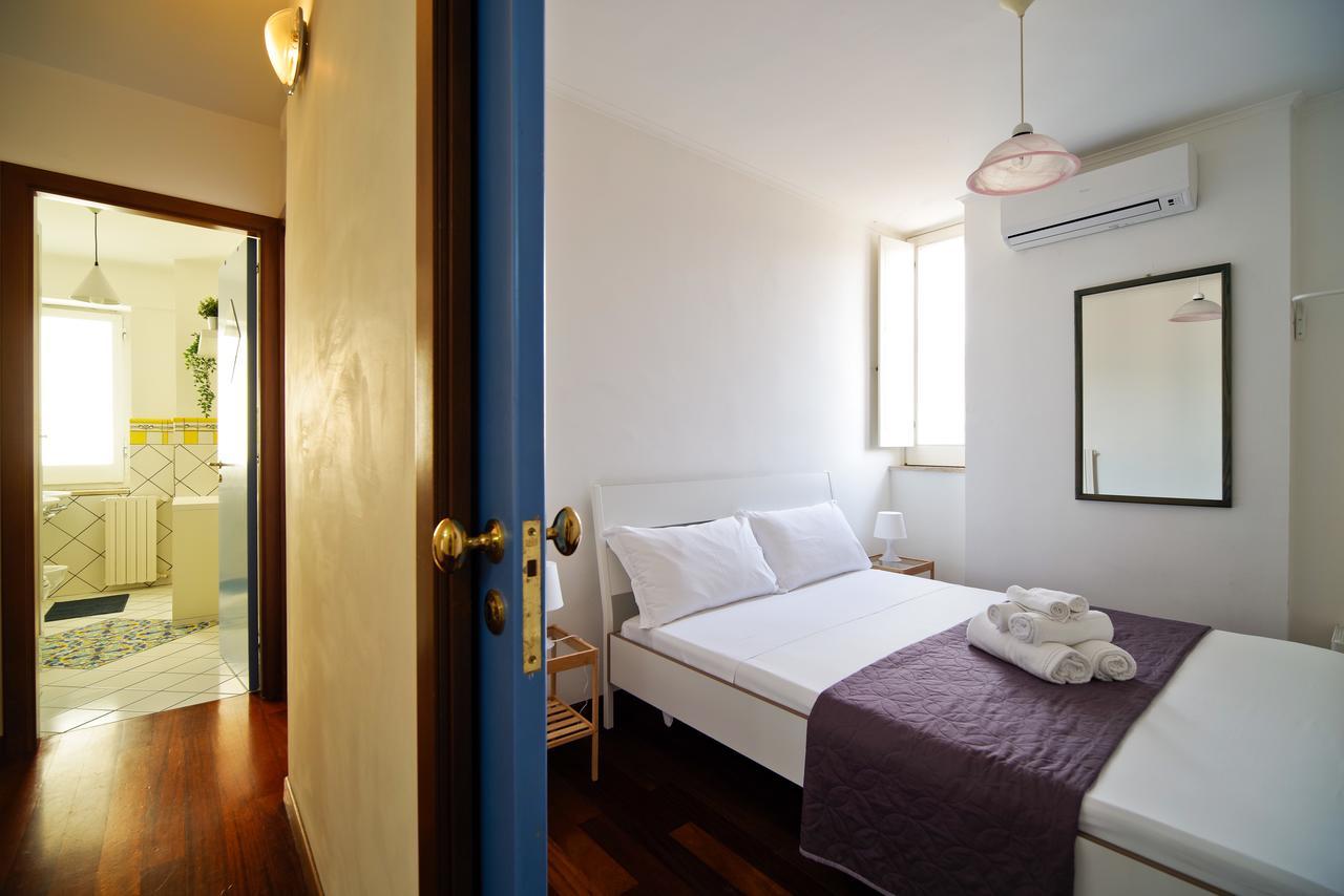 Bed And Travel Apartment Dogana Regia 15 Salerno Exteriör bild